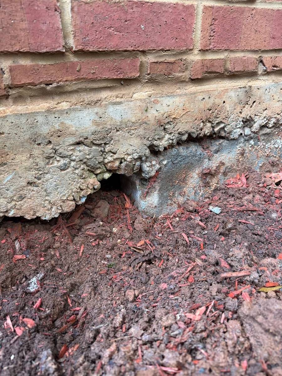 Foundation settlement gap before repair
